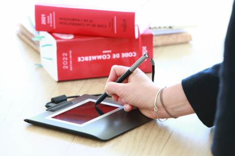 Signature sur tablette numérique